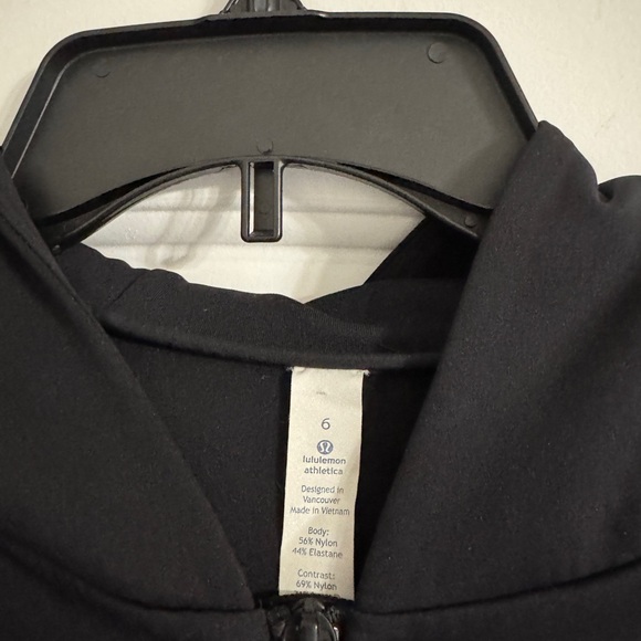 Lululemon shaped expression hooded jacket - Picture 5 of 7